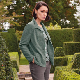 Look forward to Early Spring 2022 with our new collection